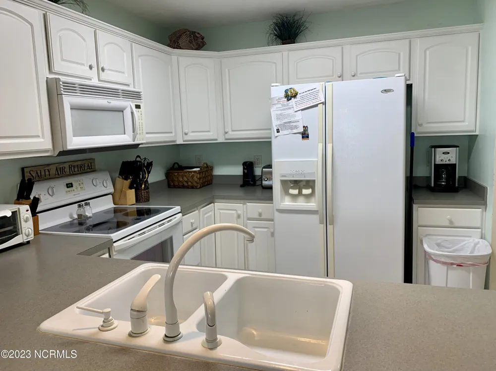 1601 A&B N New River Drive #B Surf City, NC 28445
