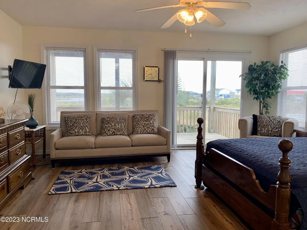 1601 A&B N New River Drive #B Surf City, NC 28445