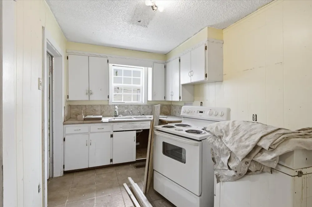 222 W 17th Ada, OK 74820