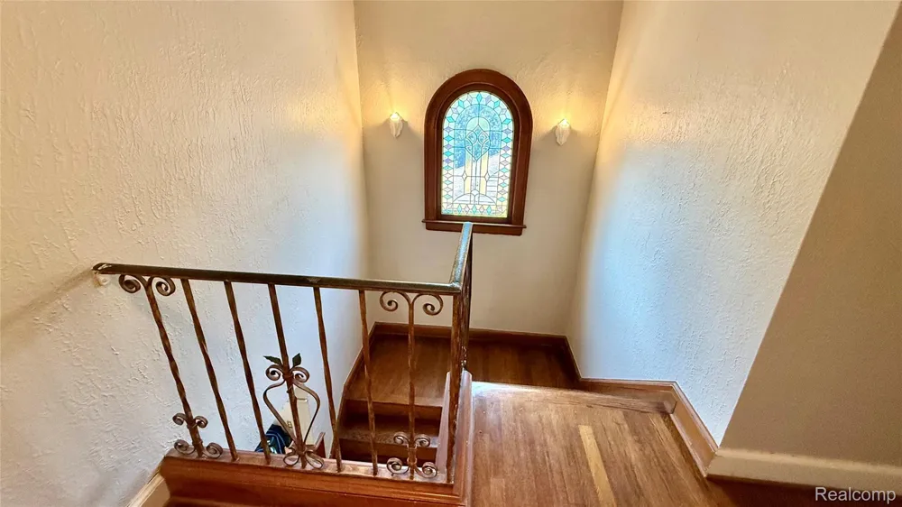 1305 Bedford Road Grosse Pointe Park City, MI 48230