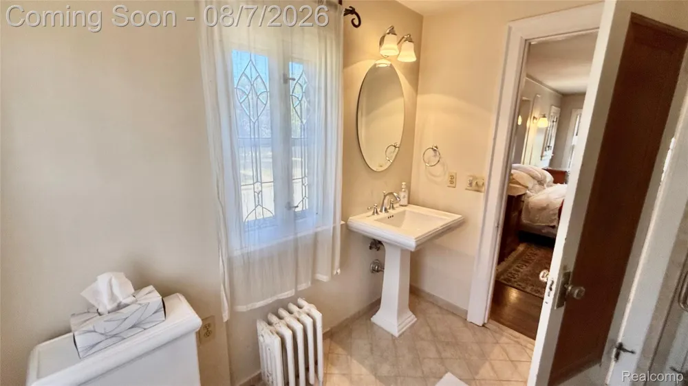 1305 Bedford Road Grosse Pointe Park City, MI 48230