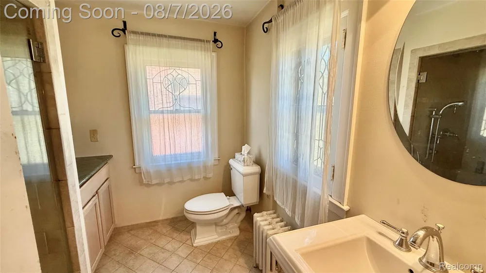1305 Bedford Road Grosse Pointe Park City, MI 48230