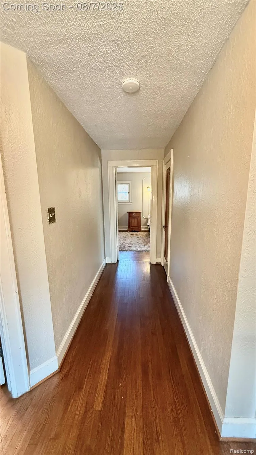 1305 Bedford Road Grosse Pointe Park City, MI 48230