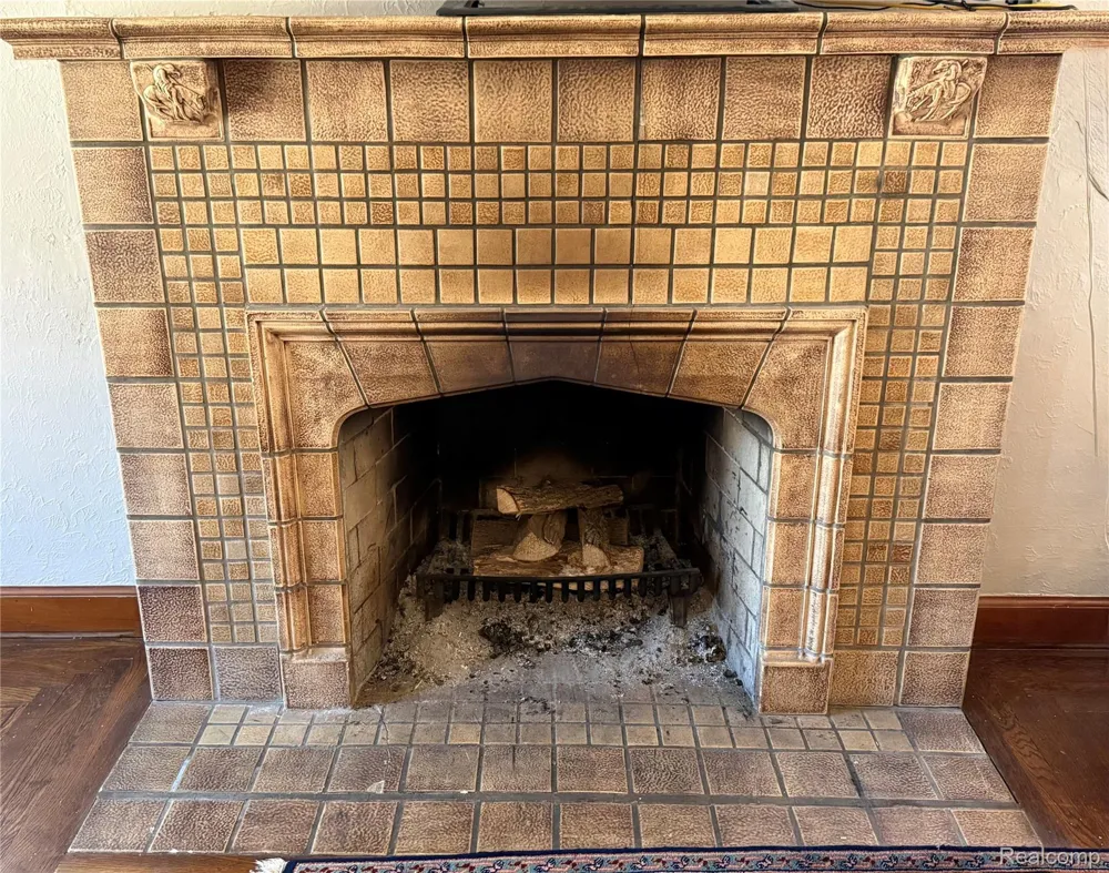 1305 Bedford Road Grosse Pointe Park City, MI 48230