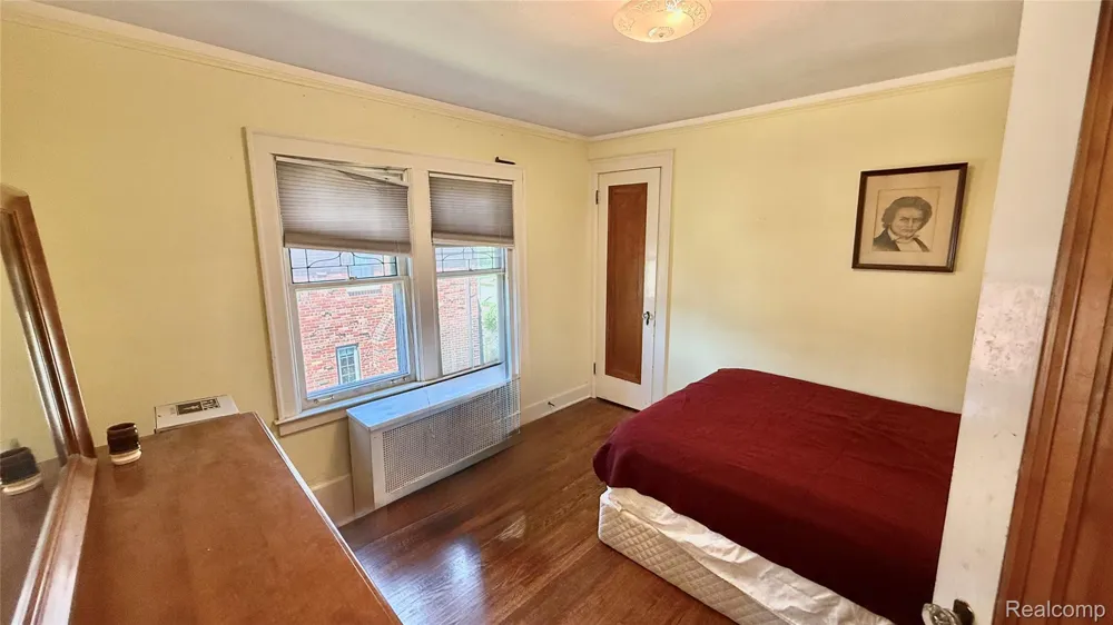 1305 Bedford Road Grosse Pointe Park City, MI 48230