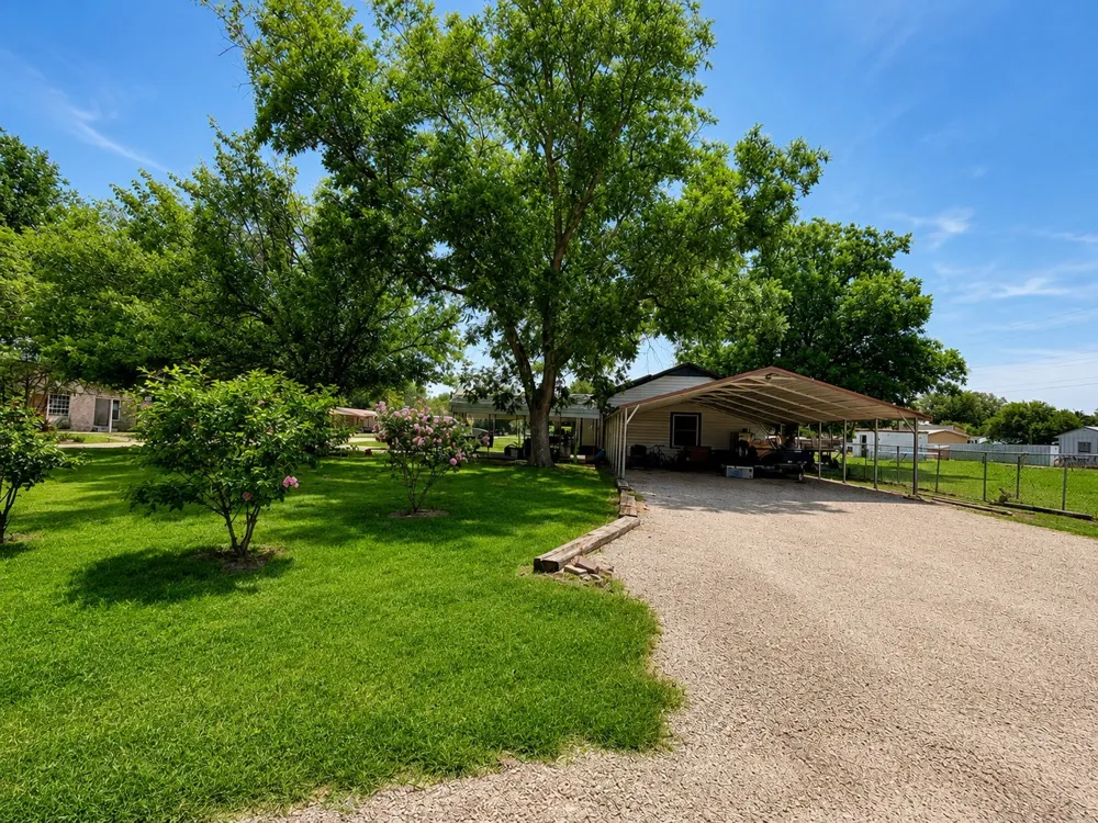 925 6th Street Haskell, TX 79521