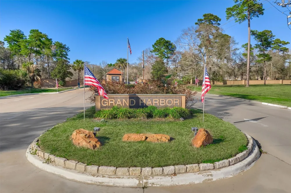 11697 Grand View Drive Montgomery, TX 77356