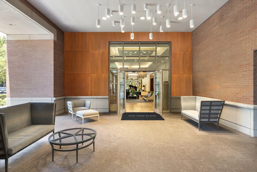 1400 Mckinney Street #2204 Houston, TX 77010