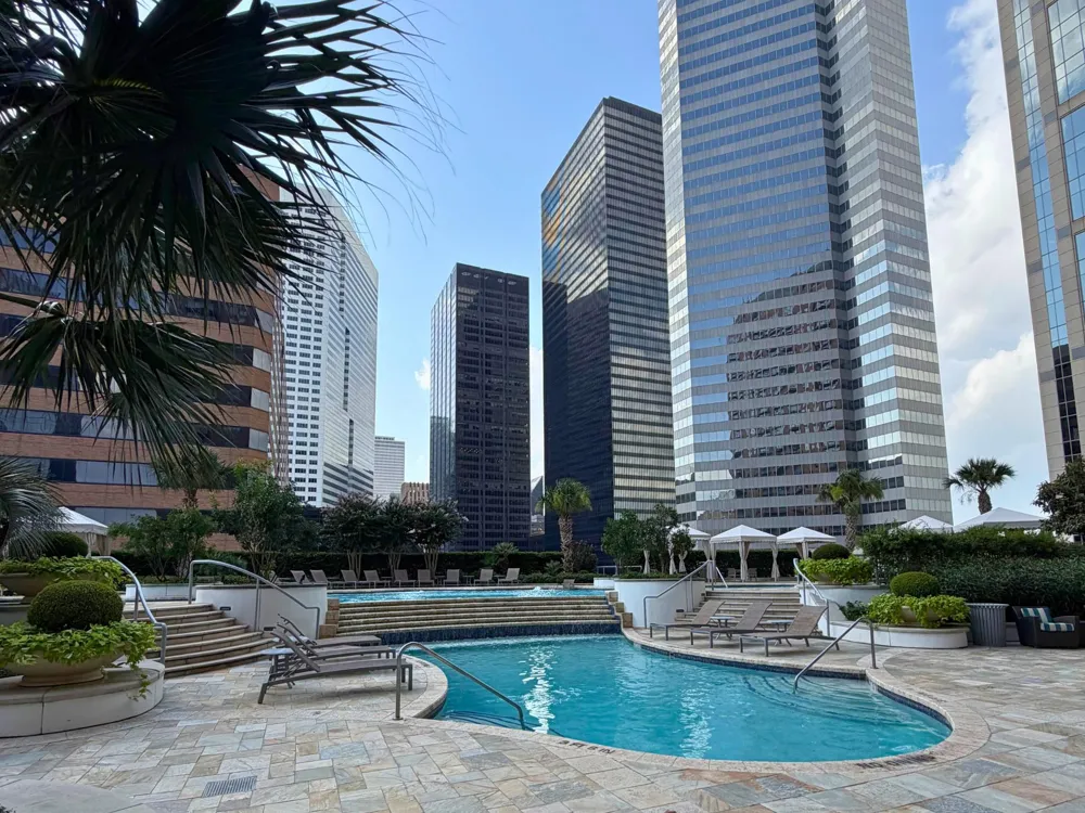 1400 Mckinney Street #2204 Houston, TX 77010