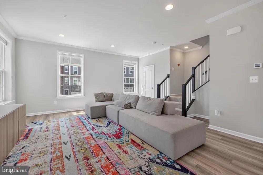 1042 HIGH POINT TRL Laurel, MD 20707