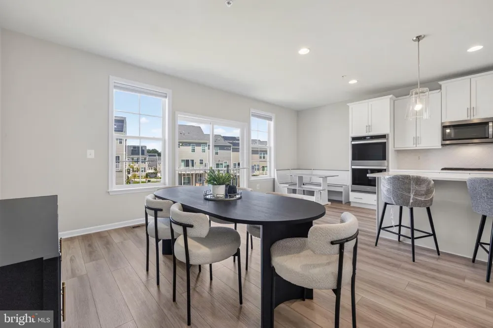 1042 HIGH POINT TRL Laurel, MD 20707
