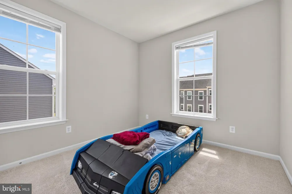 1042 HIGH POINT TRL Laurel, MD 20707