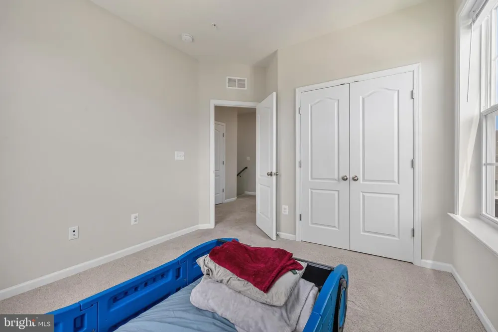 1042 HIGH POINT TRL Laurel, MD 20707