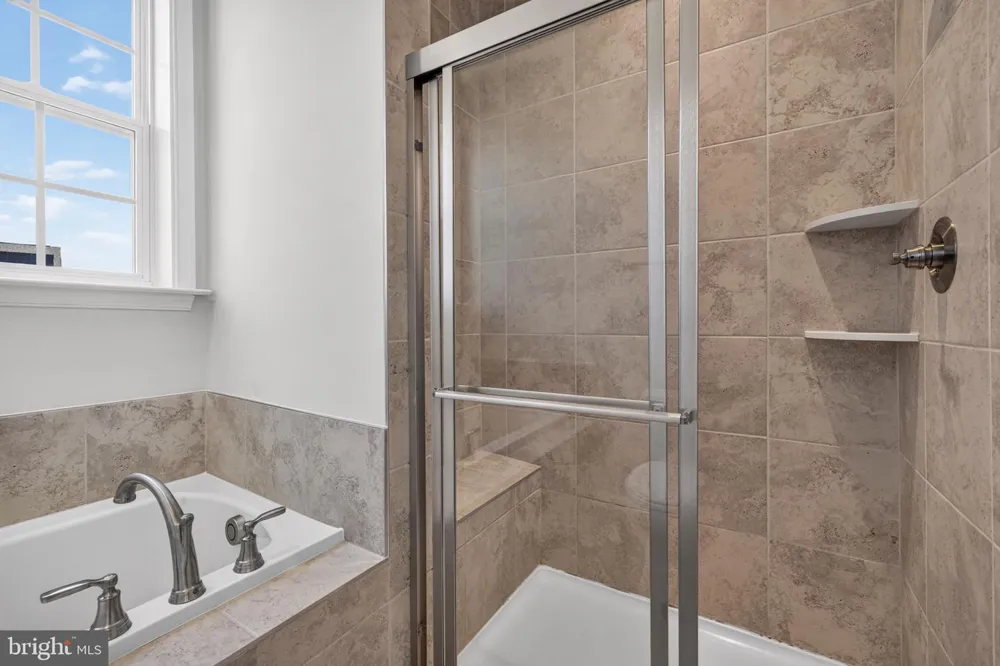 1042 HIGH POINT TRL Laurel, MD 20707