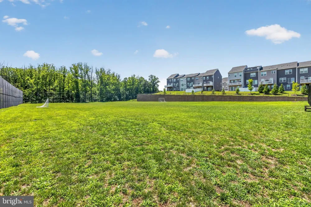 1042 HIGH POINT TRL Laurel, MD 20707