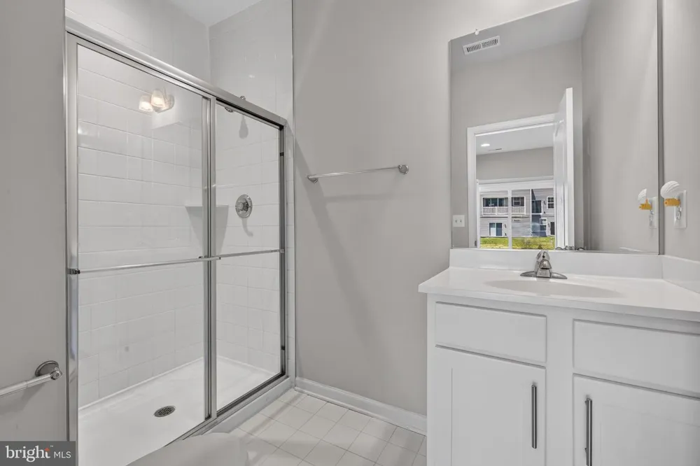 1042 HIGH POINT TRL Laurel, MD 20707