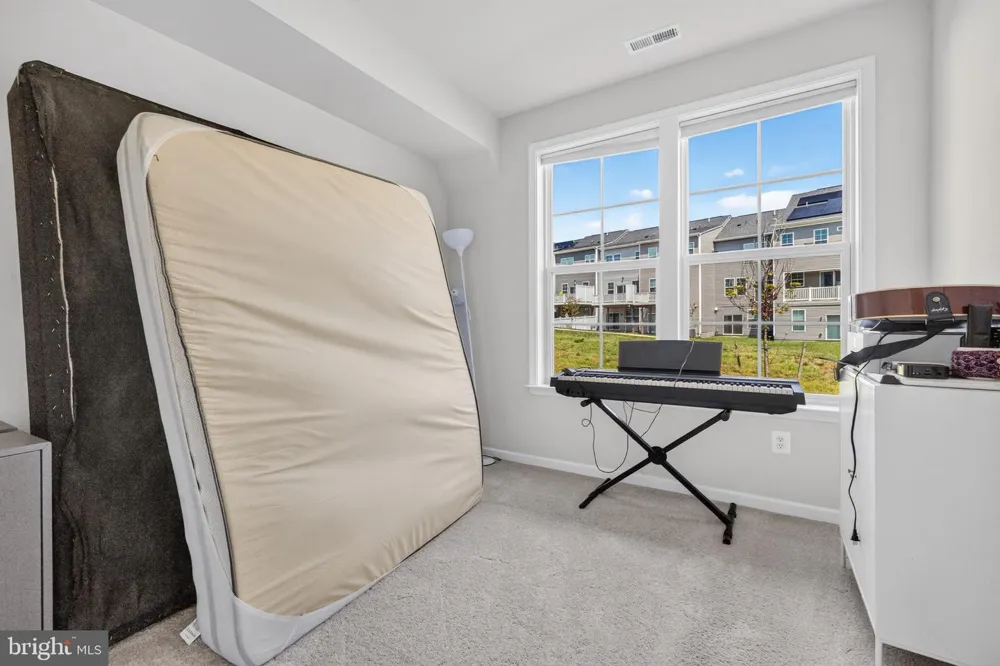 1042 HIGH POINT TRL Laurel, MD 20707