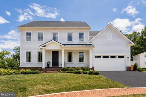 326 RUNNER STONE COURT NW