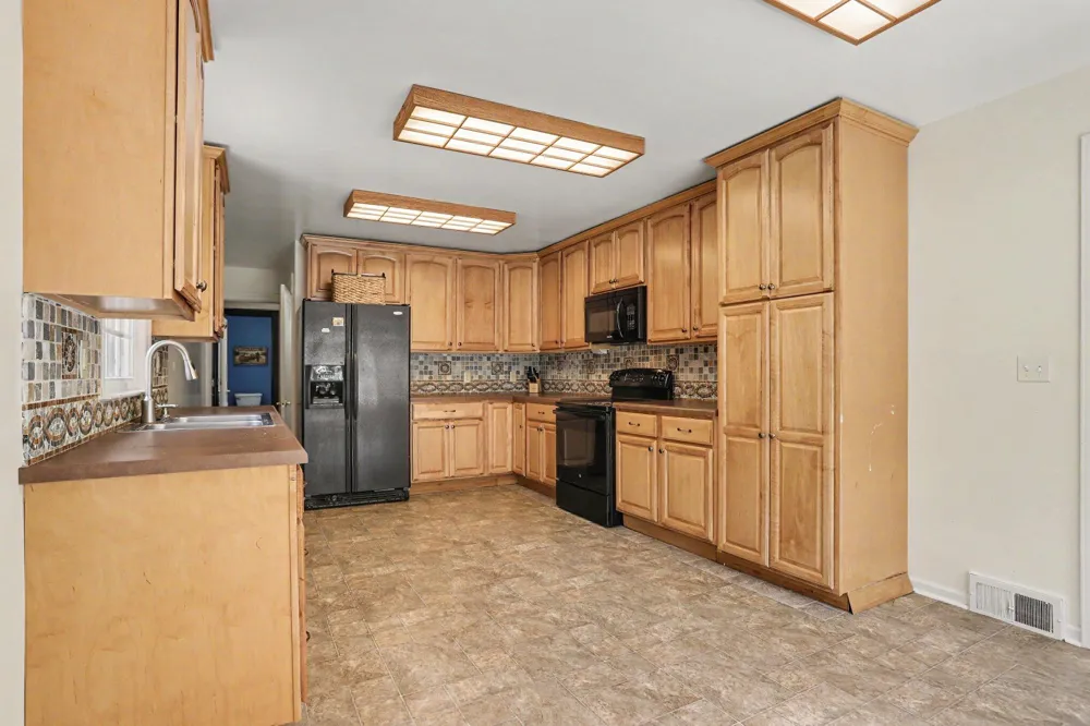 8716 S Westnedge Avenue Portage, MI 49002