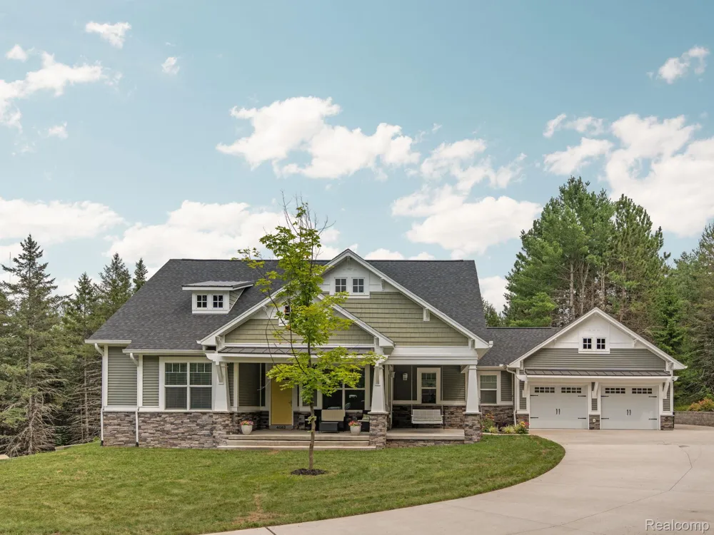 4082 County Road 612 NE Excelsior Township, MI 49646