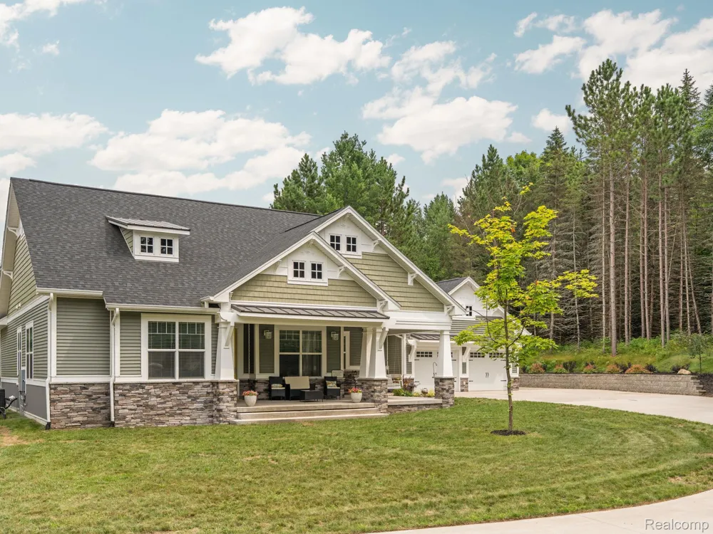 4082 County Road 612 NE Excelsior Township, MI 49646