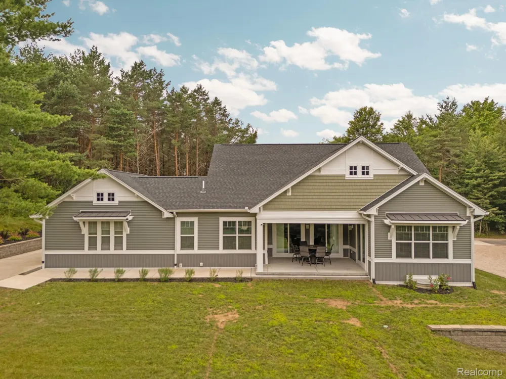 4082 County Road 612 NE Excelsior Township, MI 49646