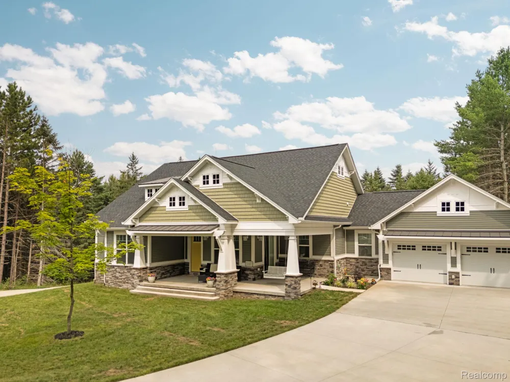 4082 County Road 612 NE Excelsior Township, MI 49646
