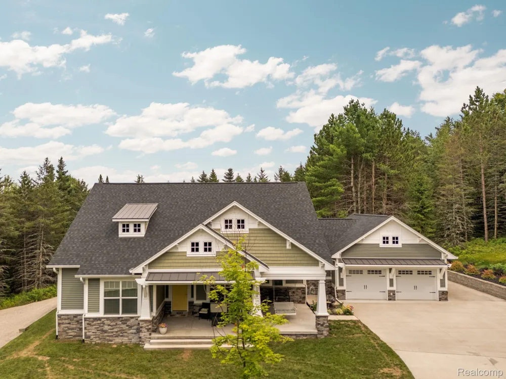 4082 County Road 612 NE Excelsior Township, MI 49646
