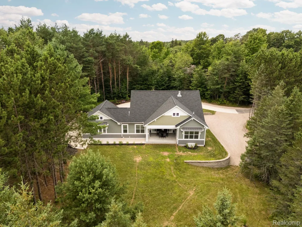 4082 County Road 612 NE Excelsior Township, MI 49646