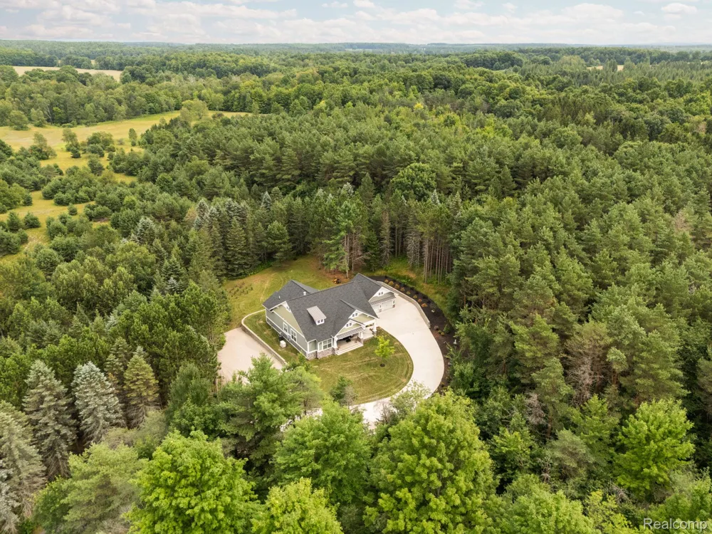4082 County Road 612 NE Excelsior Township, MI 49646