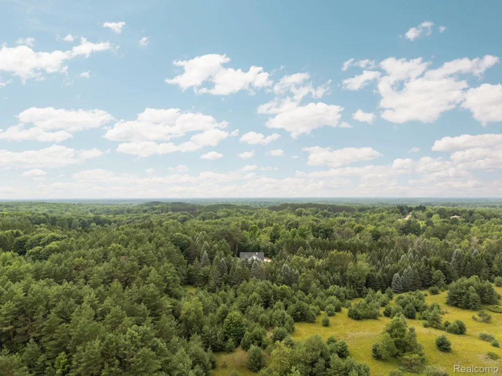 4082 County Road 612 NE Excelsior Township, MI 49646