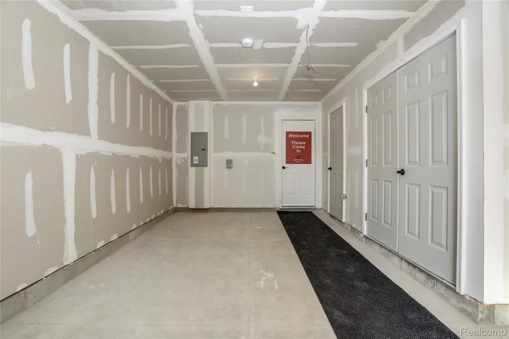 30037 Center Street #20 Lyon Charter Township, MI 48165