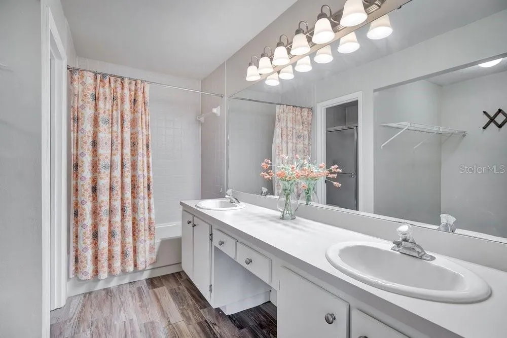 604 CHESTNUT OAK CIRCLE #106 Altamonte Springs, FL 32701