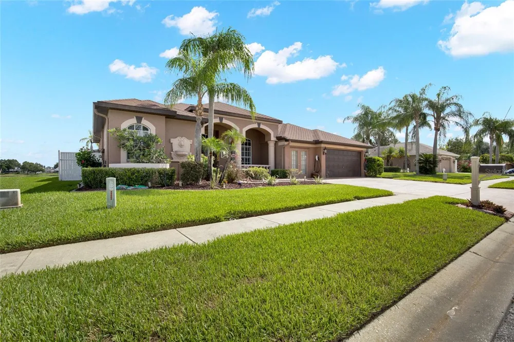 22523 WILLOW LAKES DRIVE Lutz, FL 33549