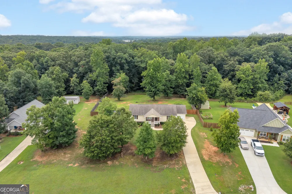 423 N Point CIR Hartwell, GA 30643