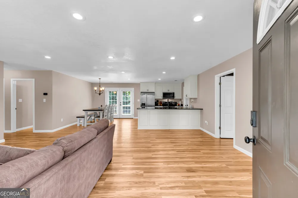 423 N Point CIR Hartwell, GA 30643