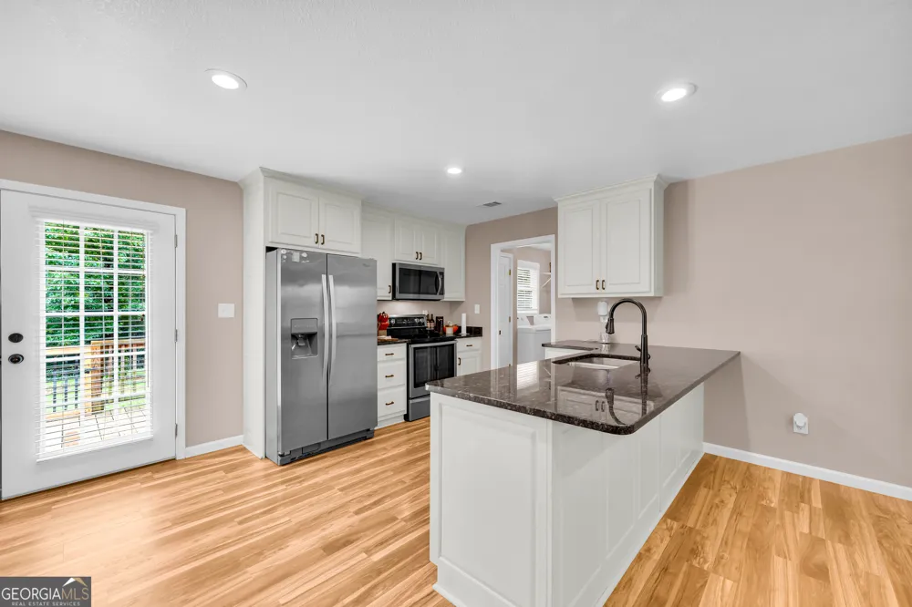 423 N Point CIR Hartwell, GA 30643
