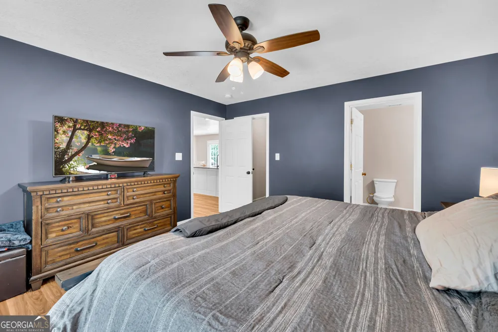 423 N Point CIR Hartwell, GA 30643