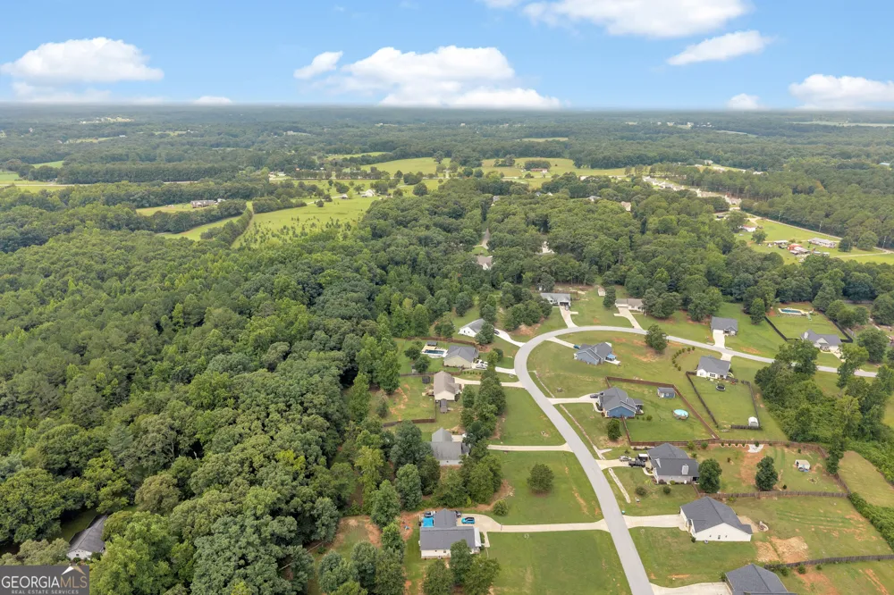 423 N Point CIR Hartwell, GA 30643