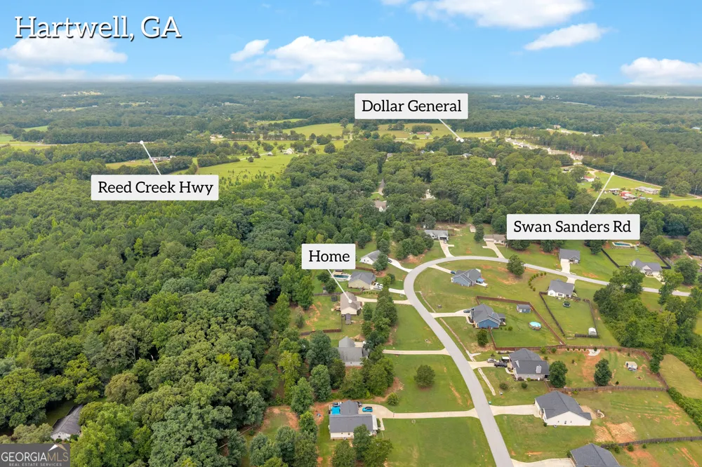 423 N Point CIR Hartwell, GA 30643