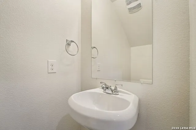28 DEER RIDGE RD Wimberley, TX 78676