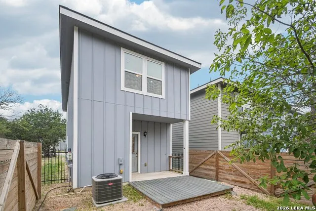 28 DEER RIDGE RD Wimberley, TX 78676