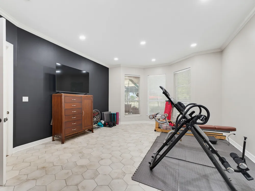 121 Comanche Moon Court Decatur, TX 76234