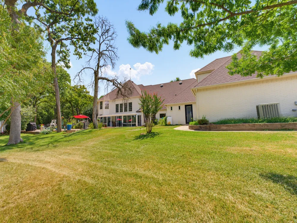 121 Comanche Moon Court Decatur, TX 76234