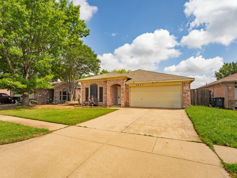 5807 Rock Meadow Trail Arlington, TX 76017