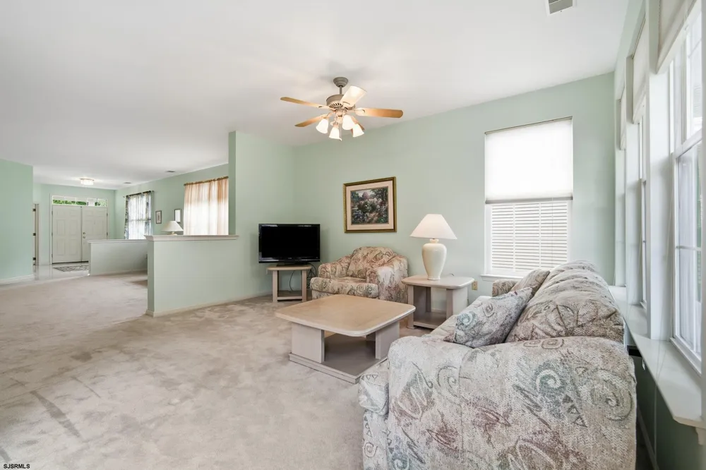 552 Falmouth Ct Galloway Township, NJ 08205