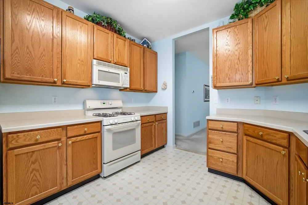 552 Falmouth Ct Galloway Township, NJ 08205