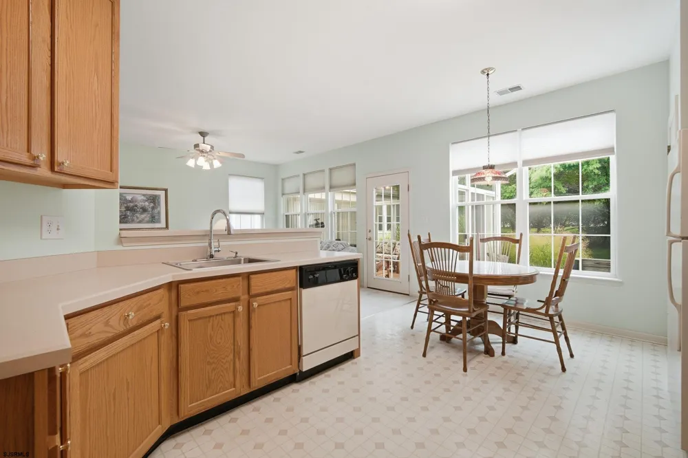 552 Falmouth Ct Galloway Township, NJ 08205
