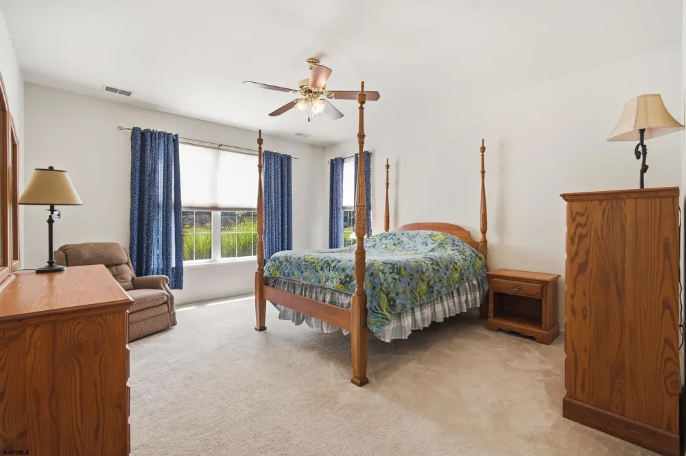 552 Falmouth Ct Galloway Township, NJ 08205