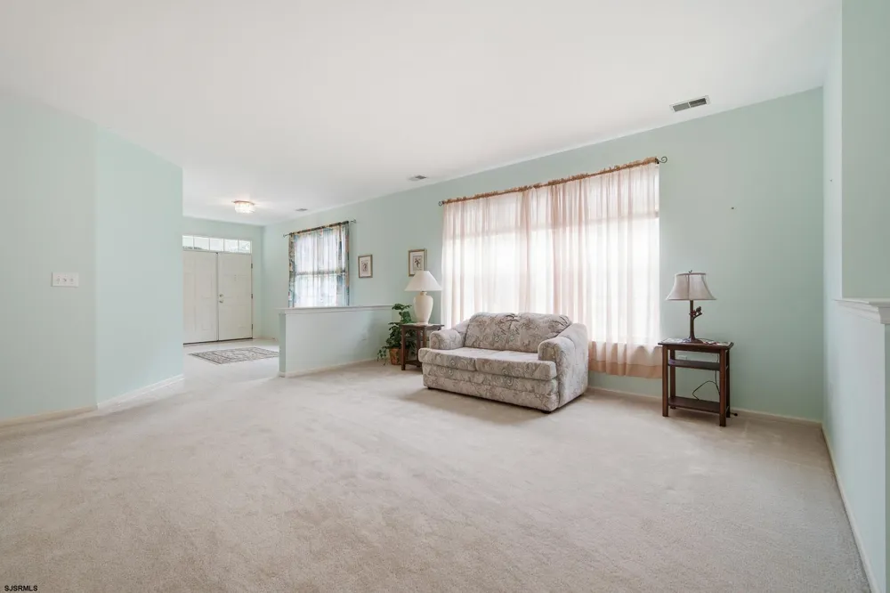 552 Falmouth Ct Galloway Township, NJ 08205